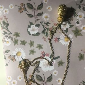pineapple necklace